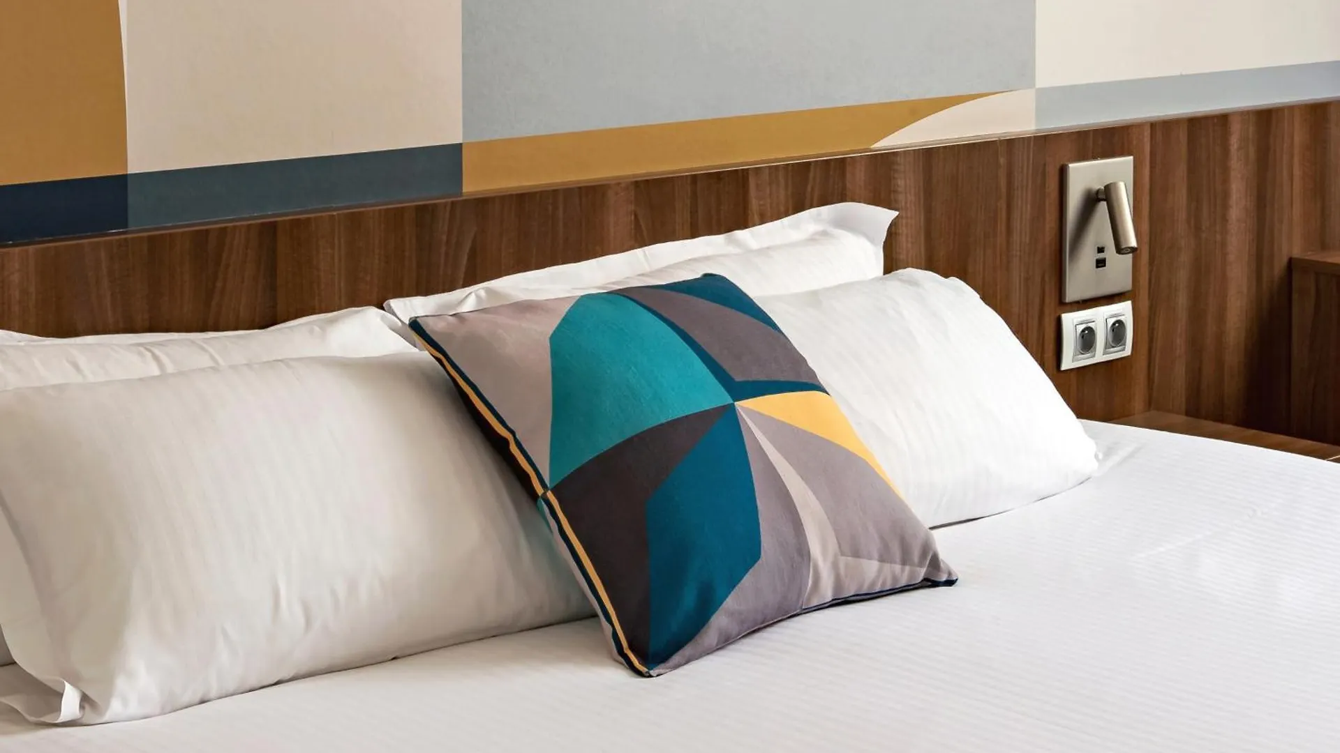 Holiday Inn - Marseille Airport By Ihg Vitrolles  Francie