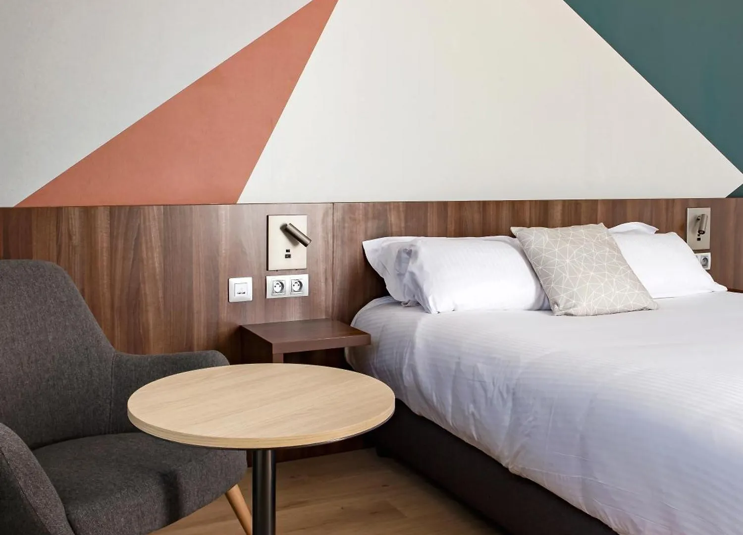 Holiday Inn - Marseille Airport By Ihg Vitrolles  Hotel Vitrolles (Bouches-du-Rhone)