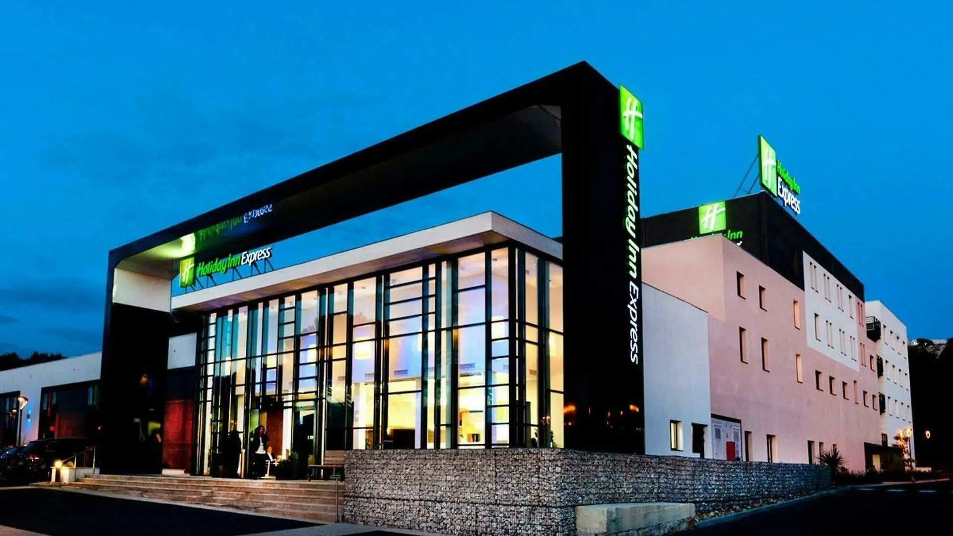 Holiday Inn - Marseille Airport By Ihg Vitrolles  Vitrolles (Bouches-du-Rhone)