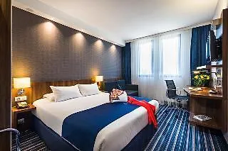 Holiday Inn - Marseille Airport By Ihg Vitrolles  Hotel