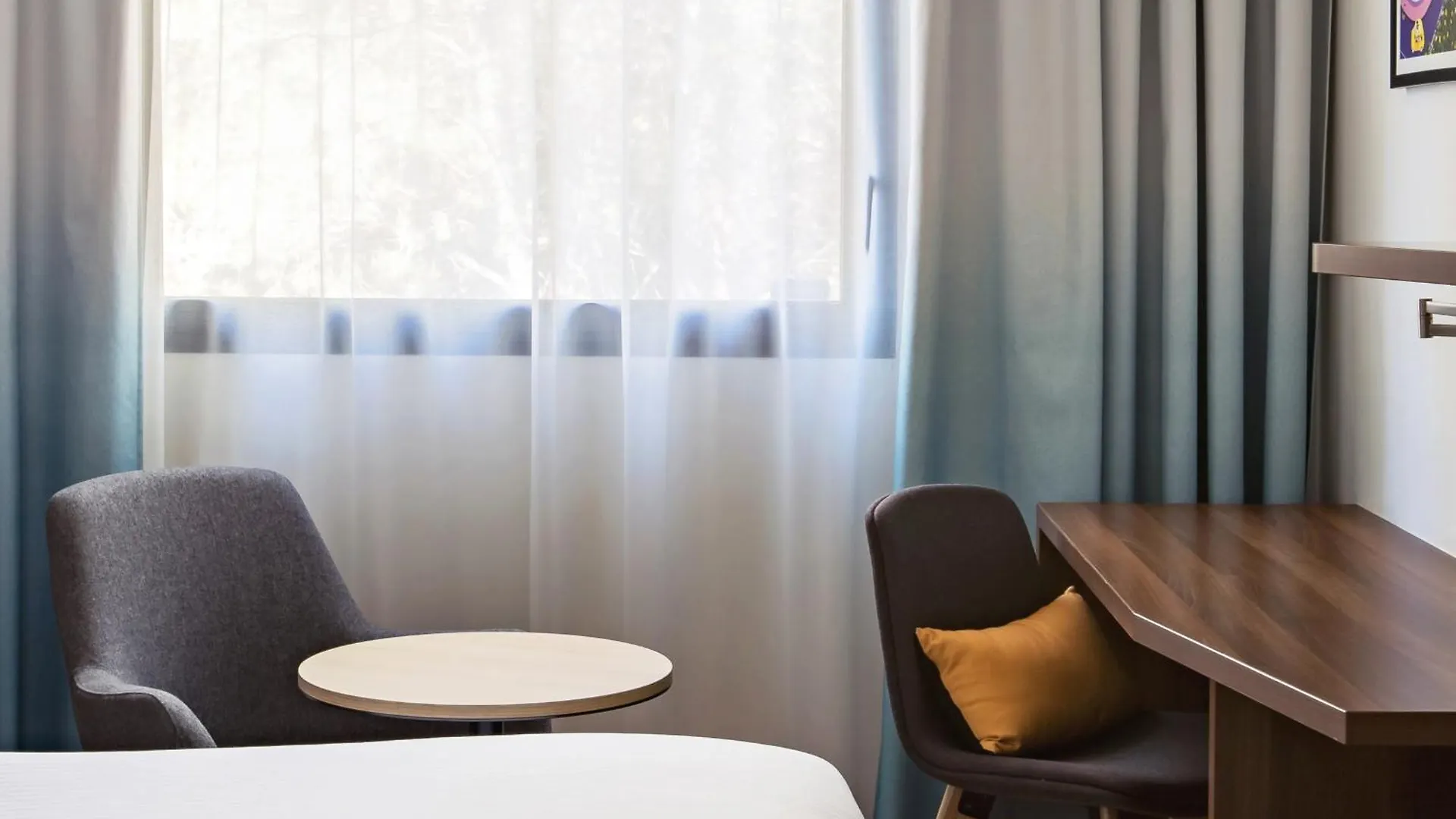 Holiday Inn - Marseille Airport By Ihg Vitrolles  Vitrolles (Bouches-du-Rhone)