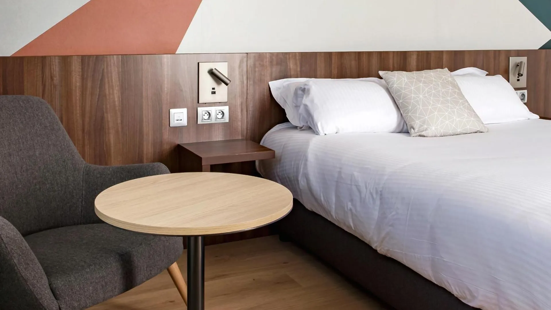 Holiday Inn - Marseille Airport By Ihg Vitrolles  Hotel Vitrolles (Bouches-du-Rhone)