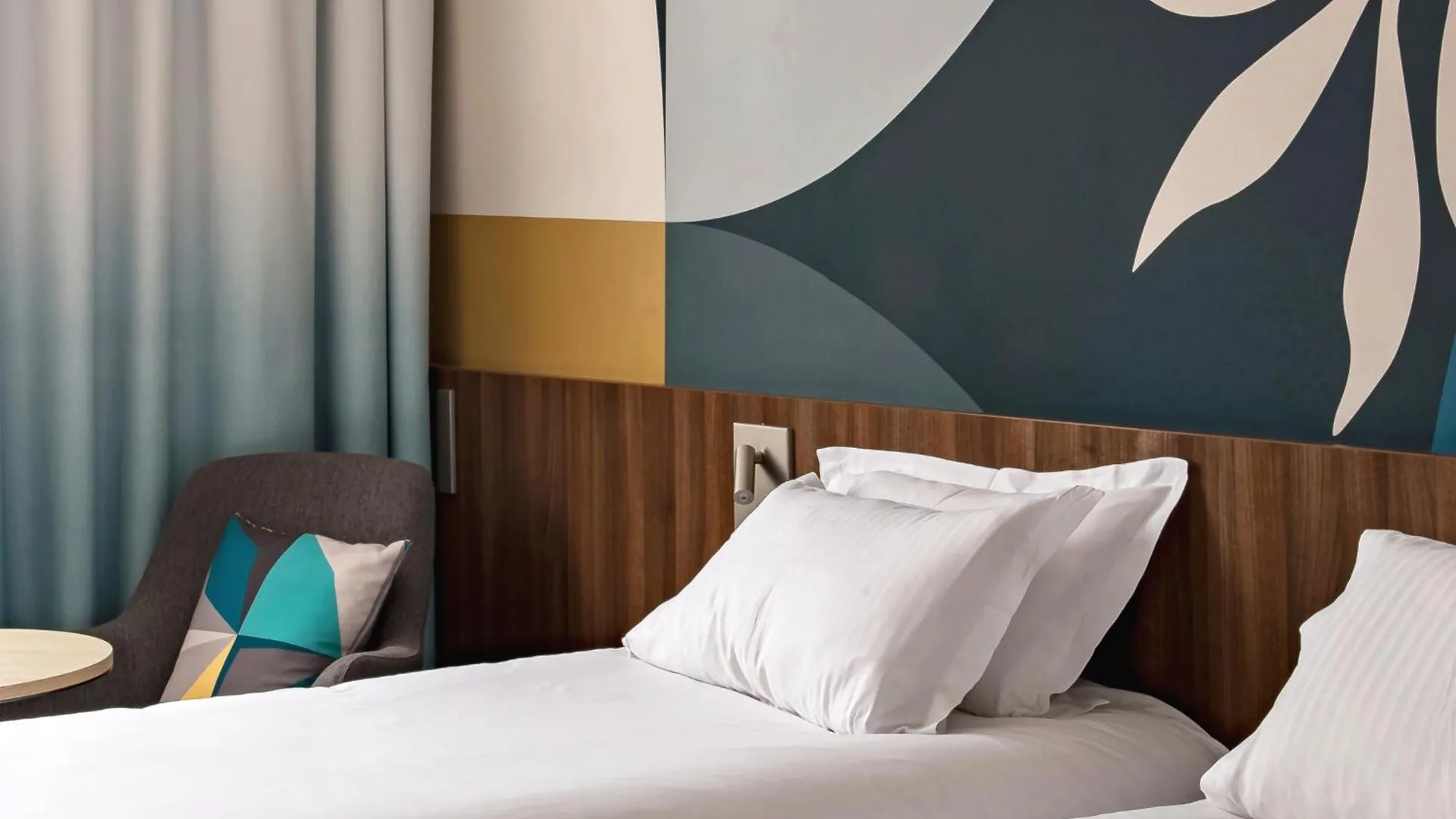 Holiday Inn - Marseille Airport By Ihg Vitrolles  France